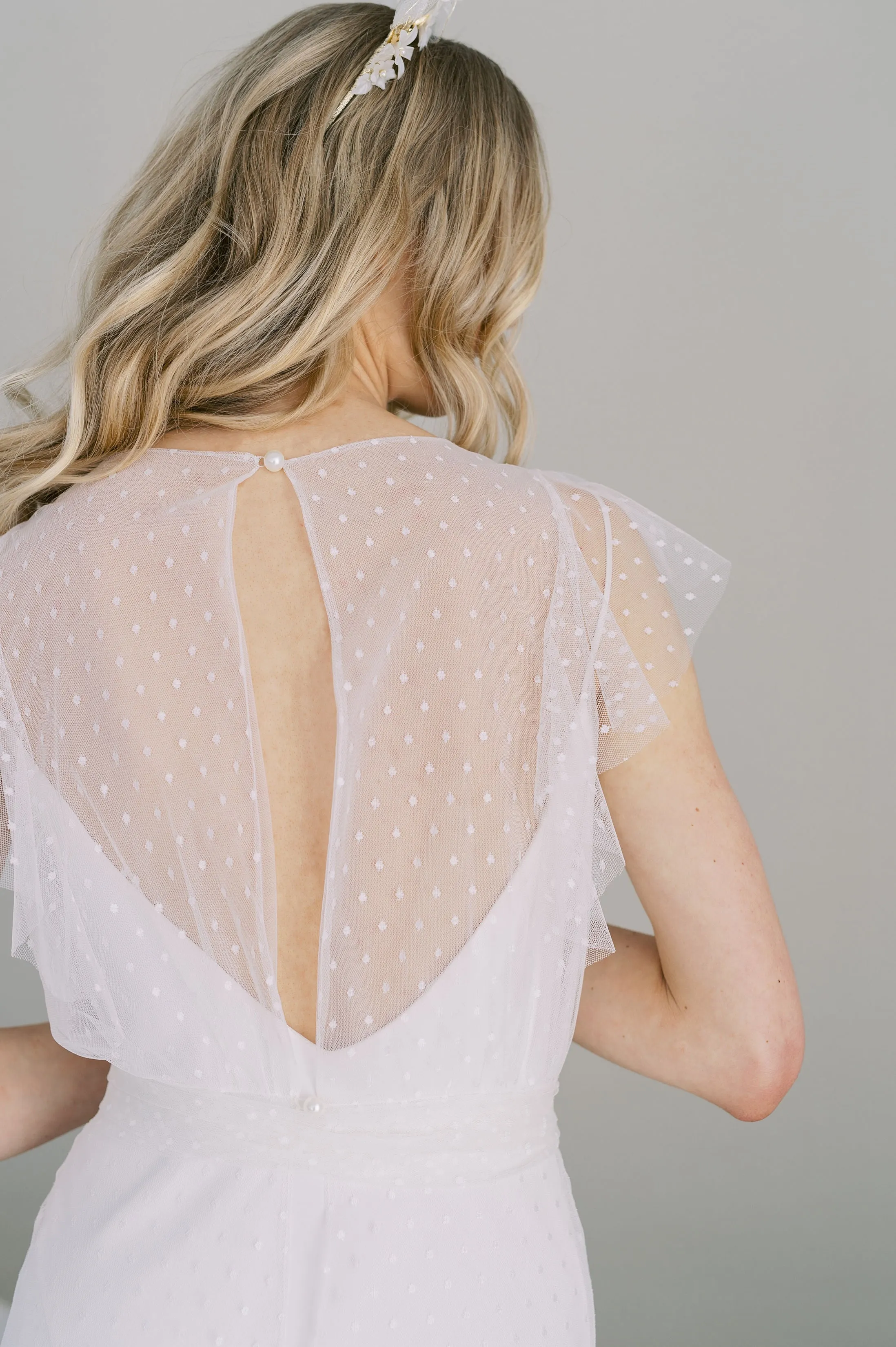 ALSKING OFF THE RACK WEDDING DRESS