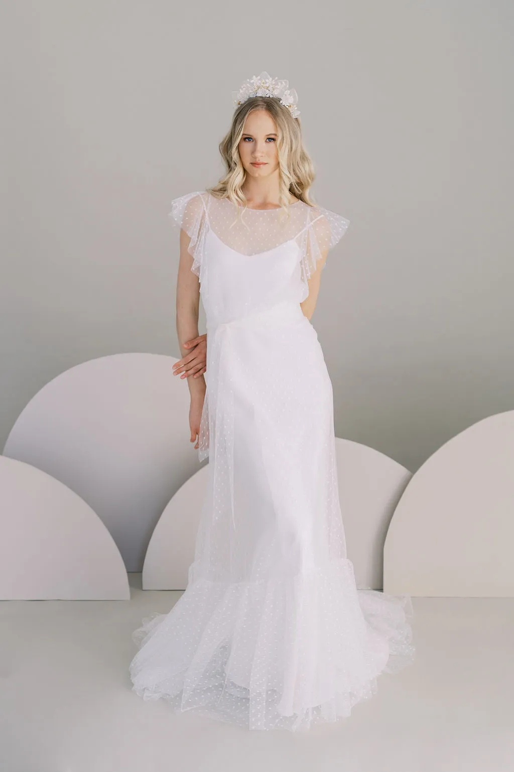 ALSKING OFF THE RACK WEDDING DRESS