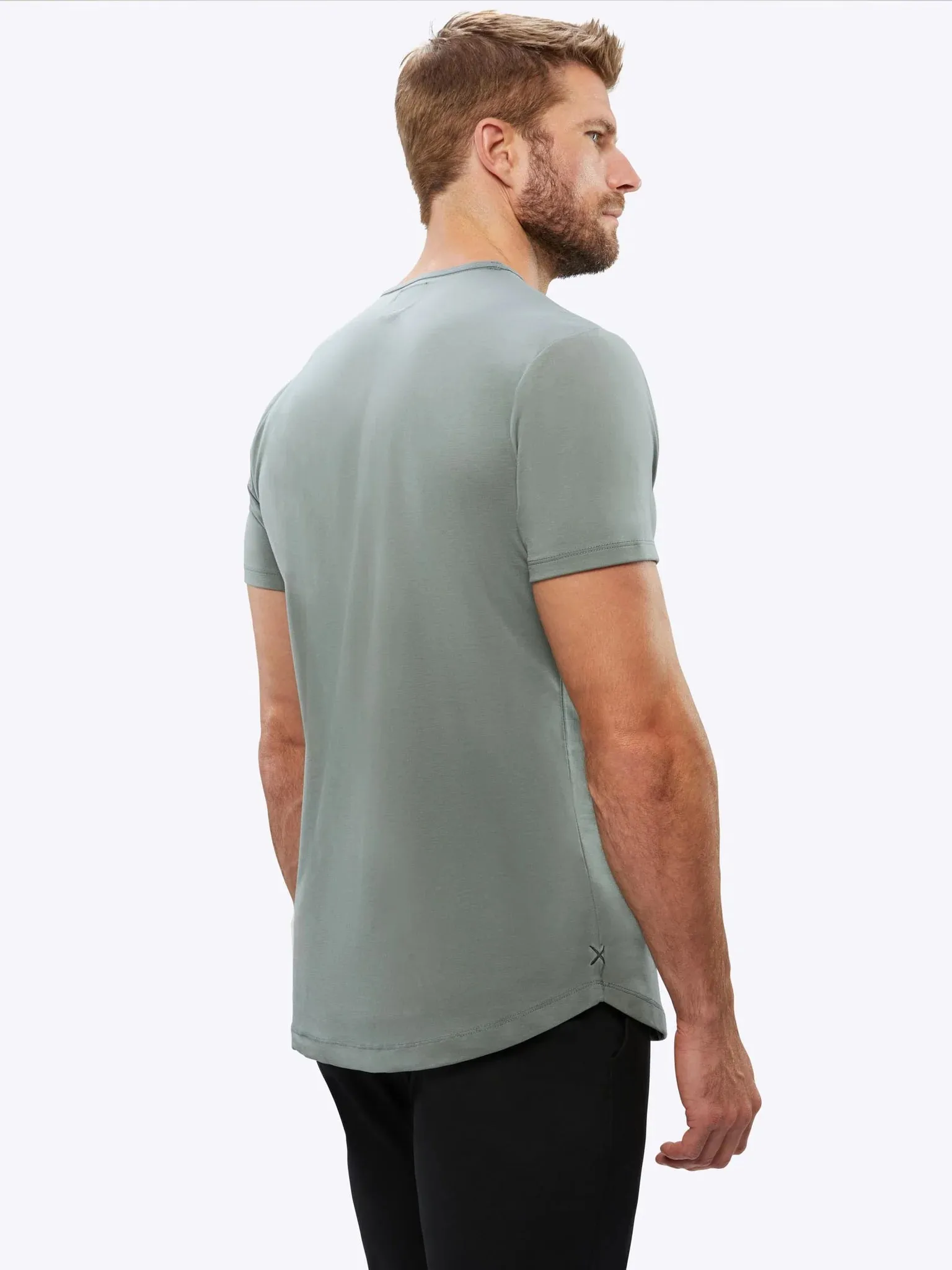 Cuts AO Curve-Hem Tee