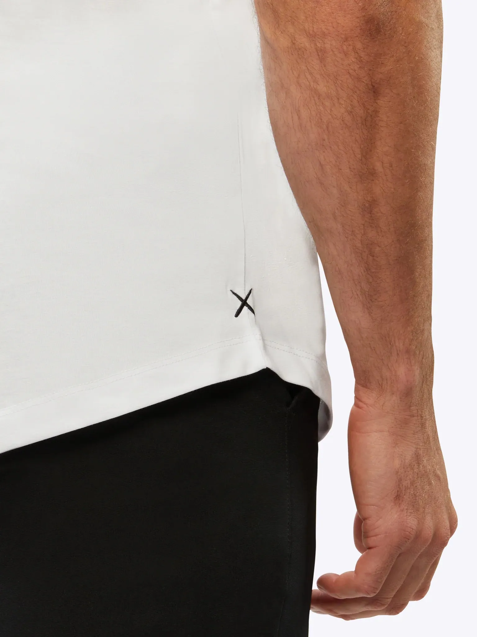 Cuts AO Curve-Hem Tee