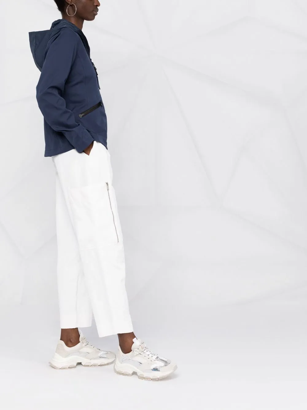 lightweight wind-stopper jacket