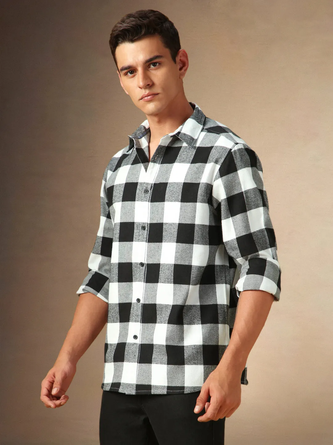 Men's Black Checks Spread Collar Full Sleeves Casual Flannel Shirt
